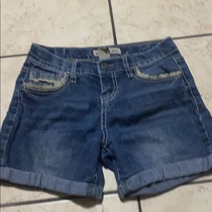 Jean Shorts with Laced Pockets